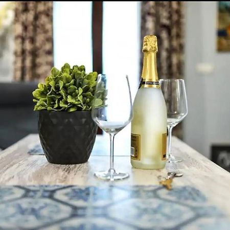 Typical Sevillan 2 Bedroom Unit Ngoại thất bức ảnh